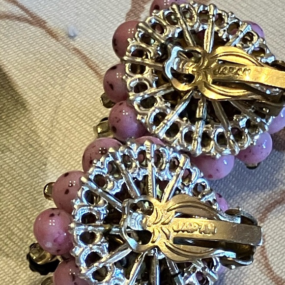 JAPAN EARRINGS MOVEABLE DETAILS - Picture 3 of 13